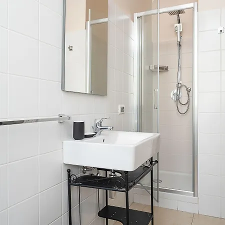 Italianway - Cannobio 8 Milánó